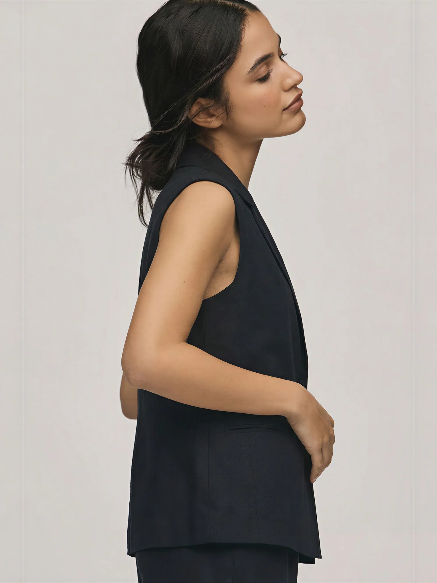 Sleeveless Linen Blend Blazer Vest - Image 3