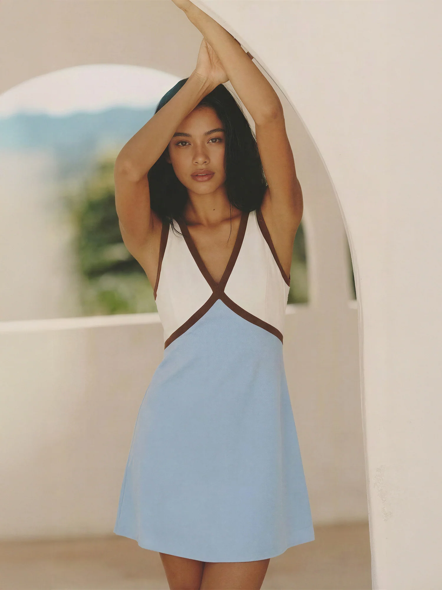 V Neck Two Tone Colorblock Mini Shift Dress
