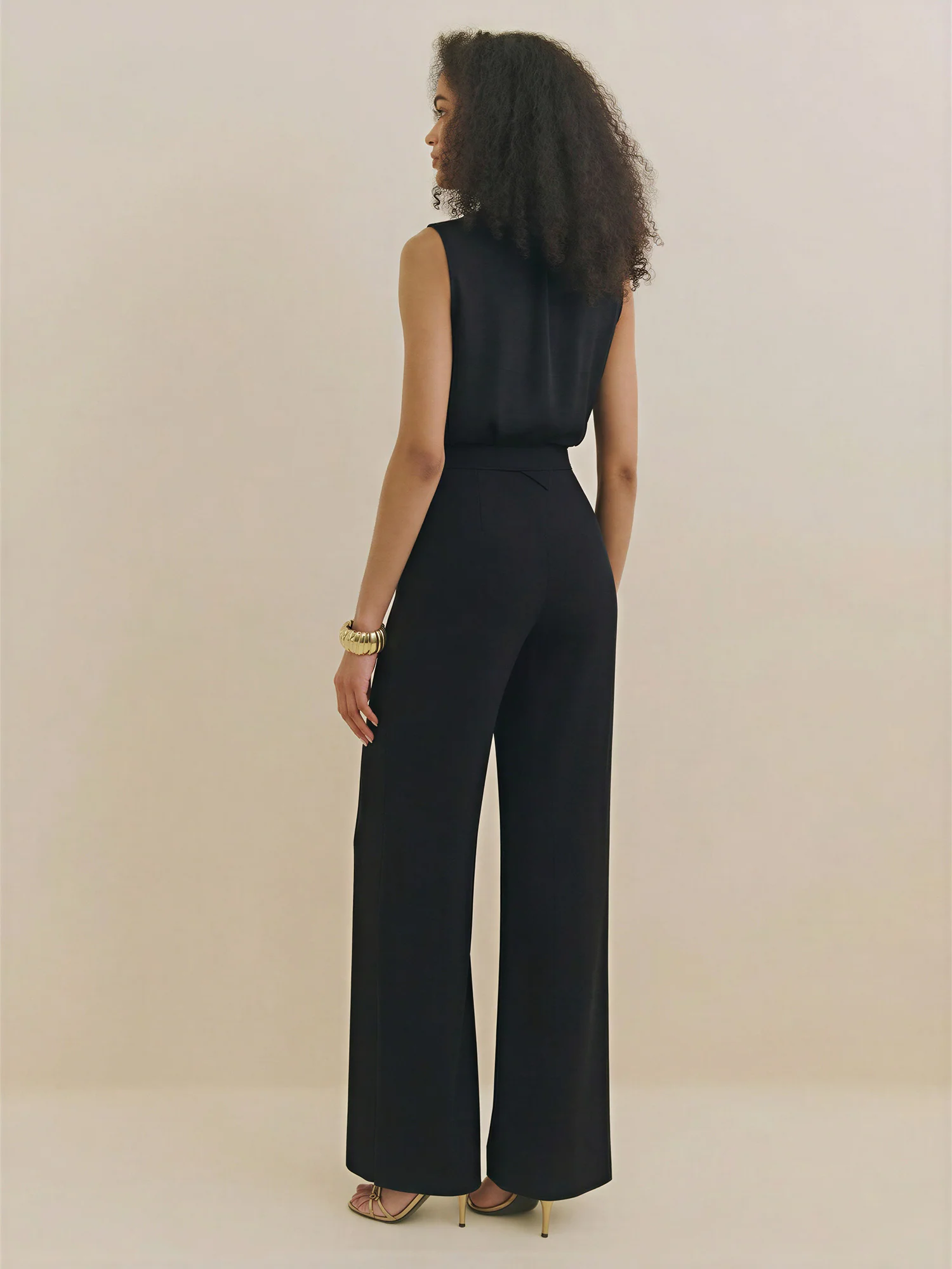 Sleevless V-Neck Knit Jumpsuit - Image 3