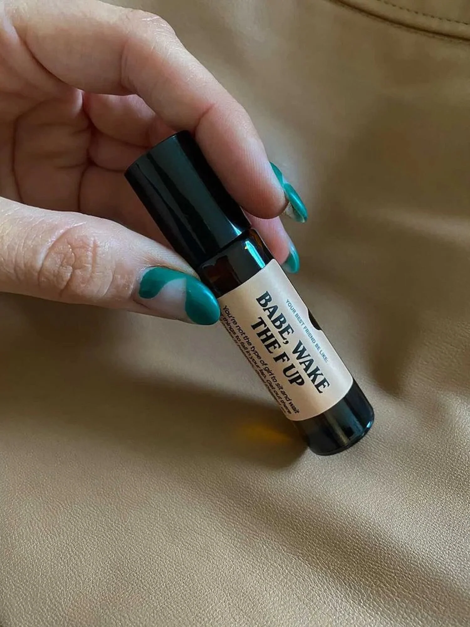 Candier Wake-Up Essential Oil Roll-On - Brands We Love - Image 2