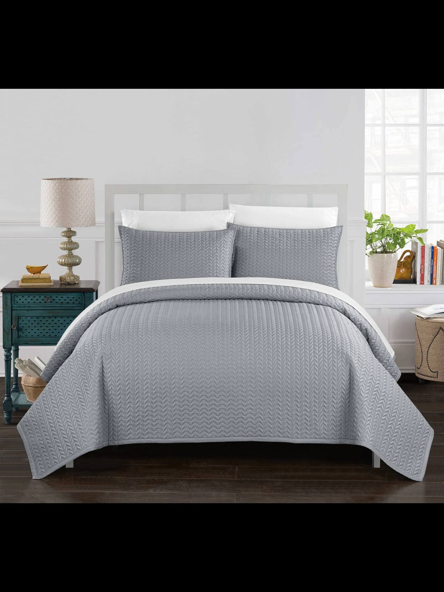 Weaverland Queen-Size 3-Piece Quilt Set - NY&C x Chic Home - Image 6