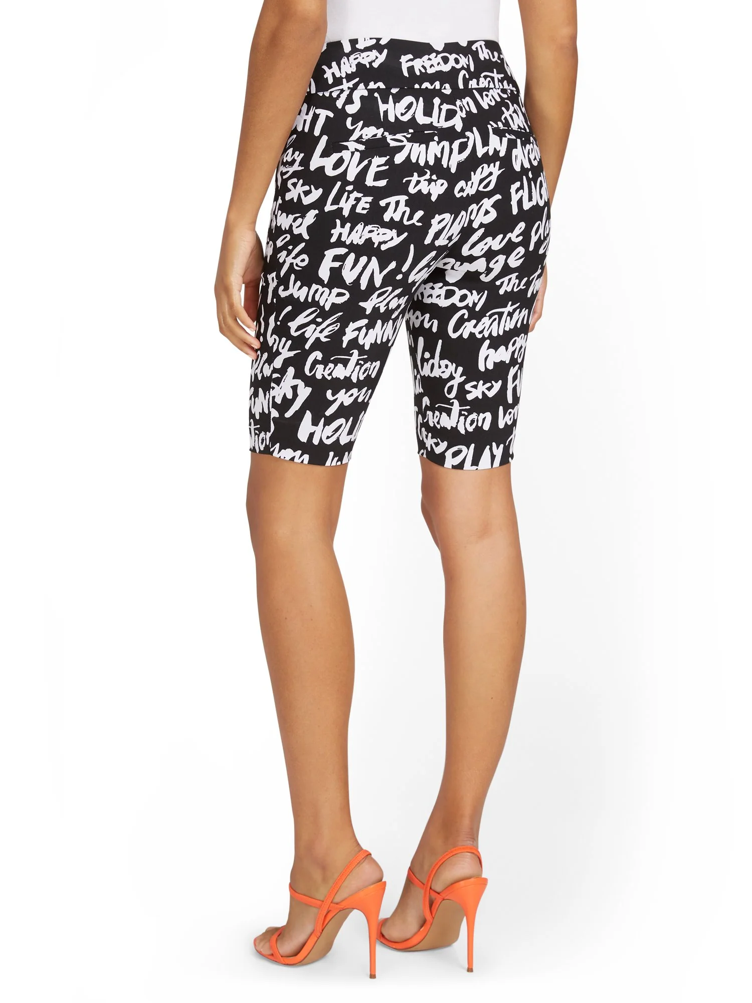 Whitney High-Waisted Pull-On 11-Inch Short - Black & White Print - Image 3